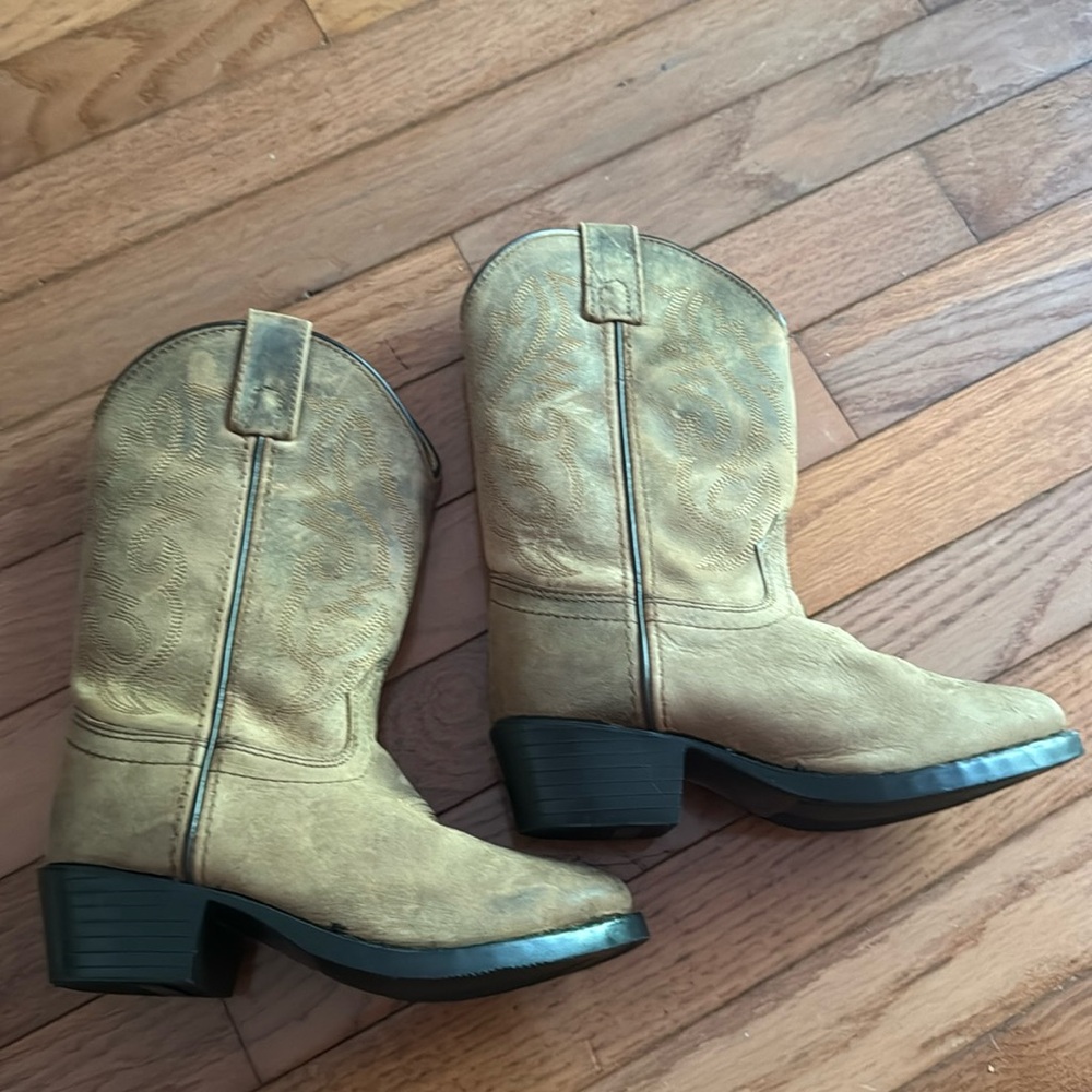 Smoky Mountain Boots! Worn 1 time! Children size 12.5.